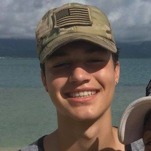 Meet your Posher, Cory